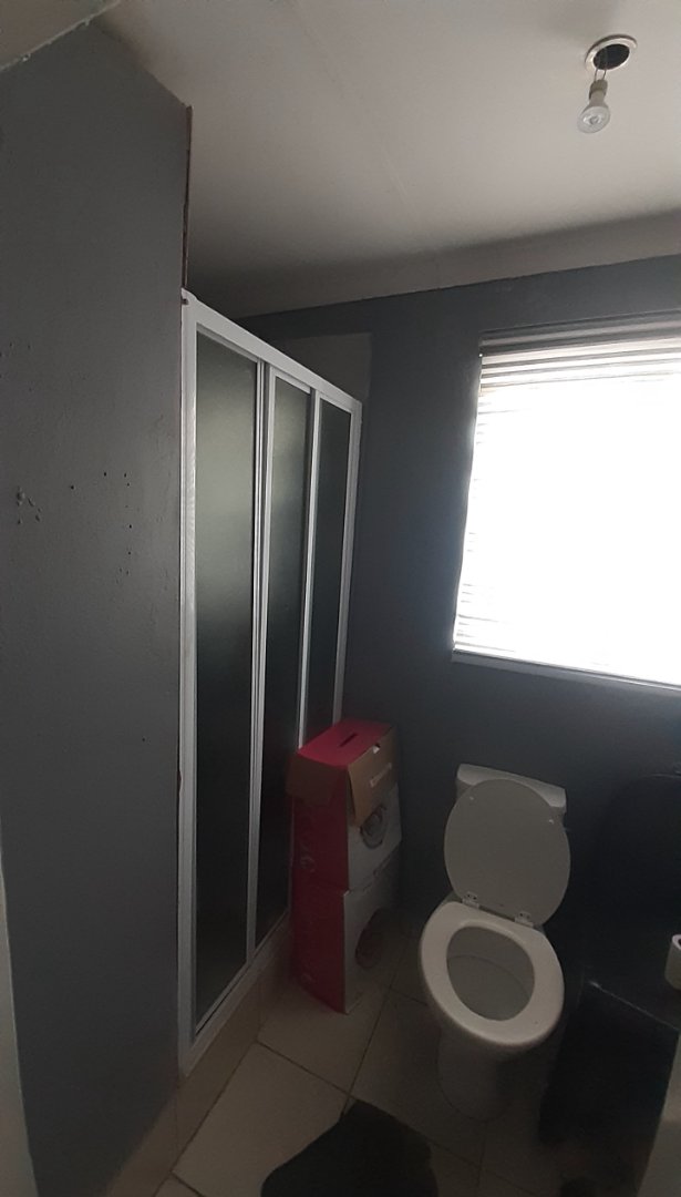 5 Bedroom Property for Sale in Lourierpark Free State